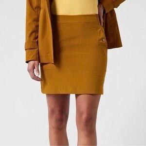 NWT Athleta Mustard Vienna Cargo Skort size 4